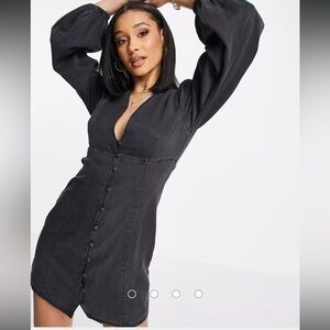 Women’s asos  size 4 casual mini dress  black v neck long sleeve